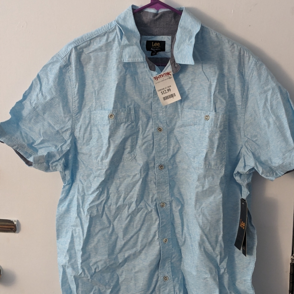 Lee light blue short sleeve button up shirt